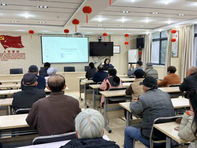 蚌埠开放大学深入社区推介老年远...